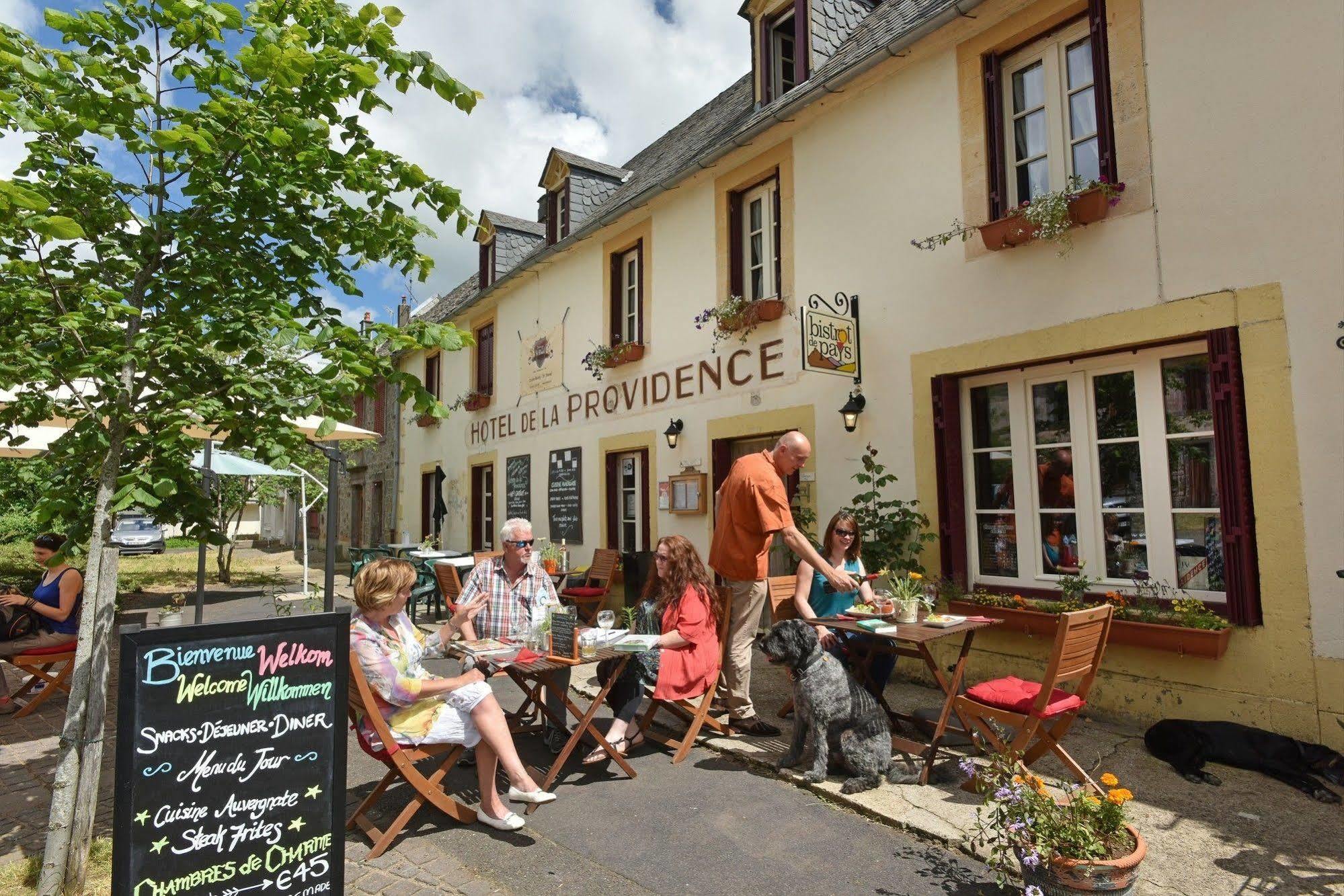 Auberge De La Providence Saint-Donat Eksteriør billede